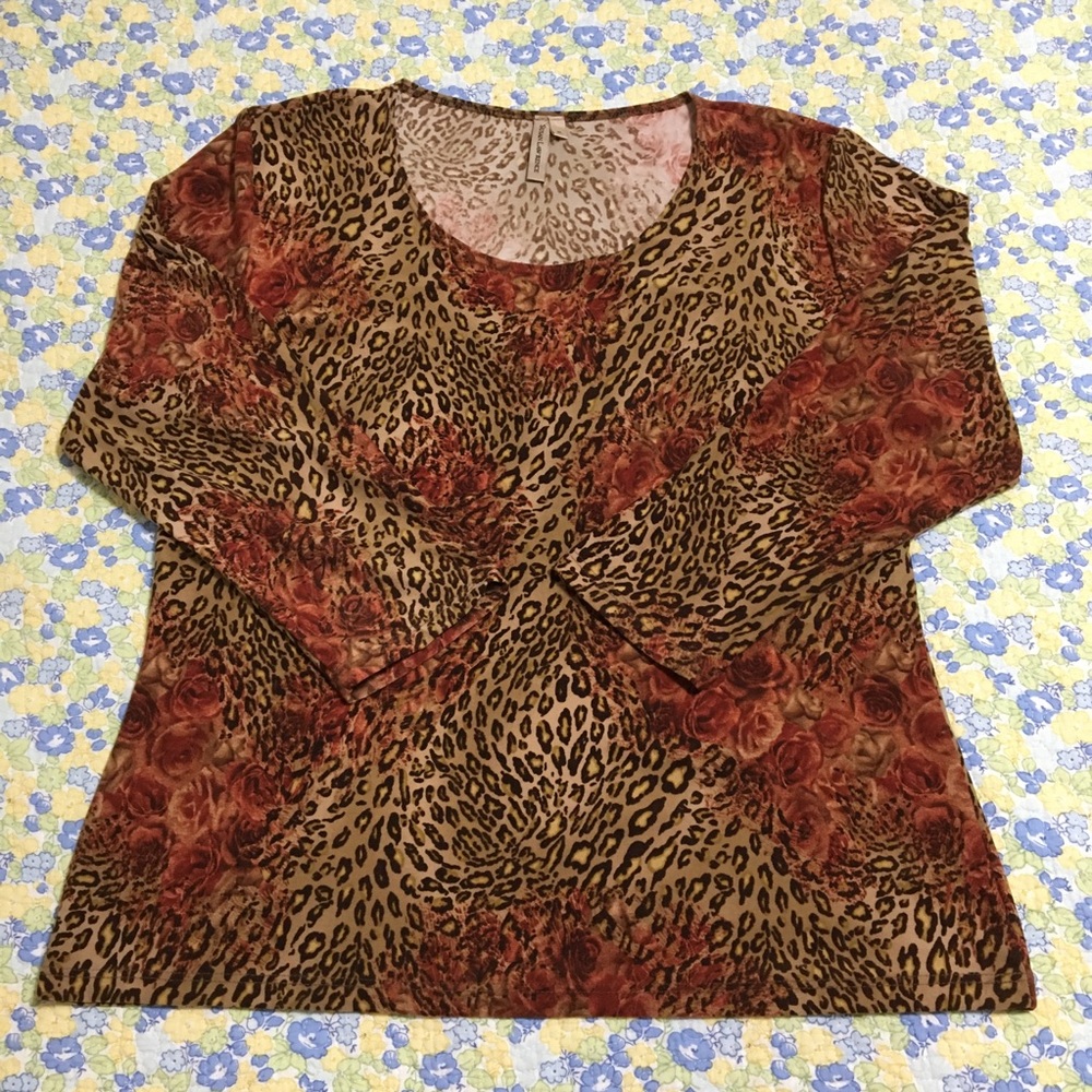 Susan Lawrence top. Size XL